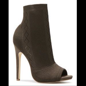 Olive green booties - never worn